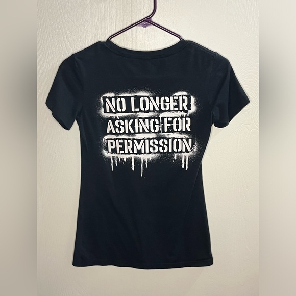 Beautiful Disaster t-shirt - Picture 2 of 2